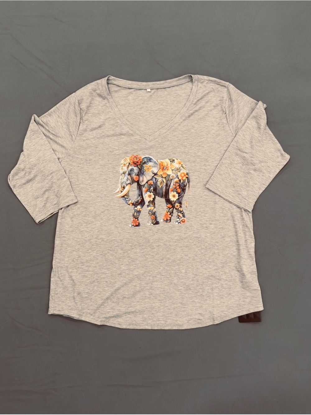 Vibrant Elephant graphic 3/4 sleeve Shirt Size XL - ships next day!